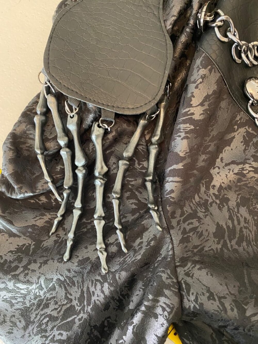 Spirit Halloween Black Costume Coat w/ Hood Skeleton Royalty Chains Bones Large - Picture 4 of 13